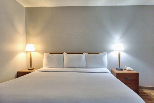 Motel 6 Buffalo Airport image 12