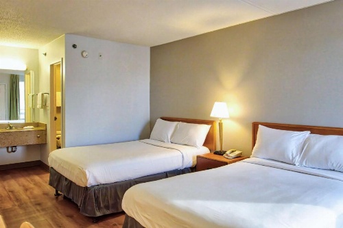 Motel 6 Buffalo Airport image 21