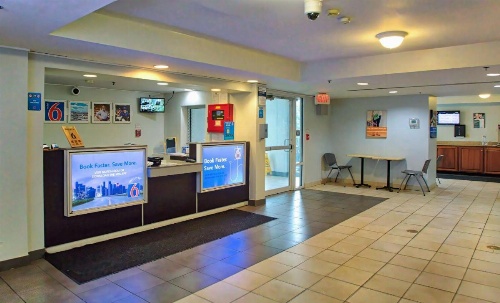 Motel 6 Buffalo Airport image 26