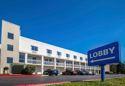 Motel 6 Buffalo Airport image 28