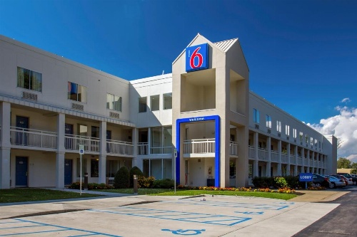 Motel 6 Buffalo Airport image 30