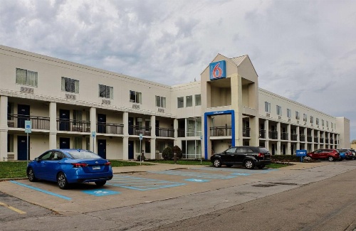 Motel 6 Buffalo Airport image 31