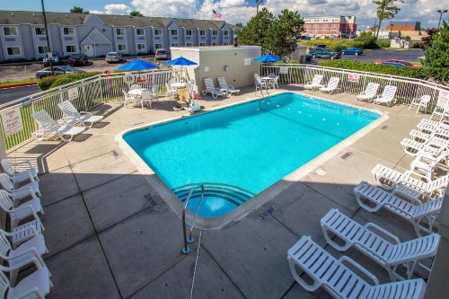 Motel 6 Buffalo Airport image 5